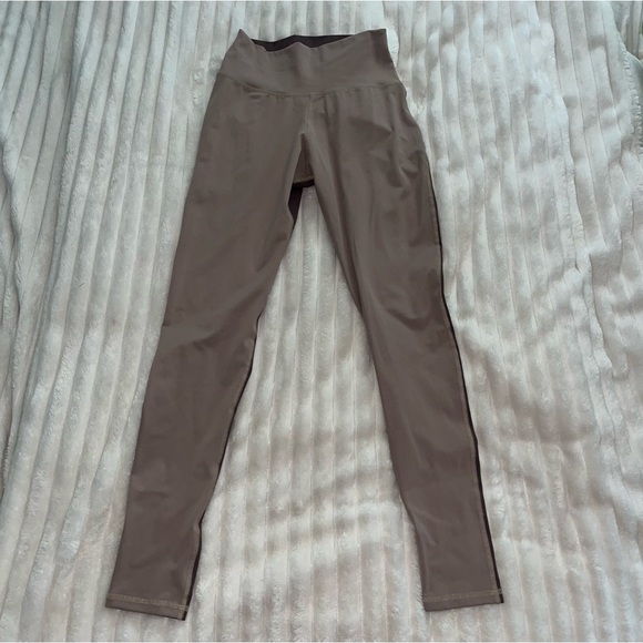 Solely Fit Brown Two-Tone Leggings • Large - Picture 2 of 10